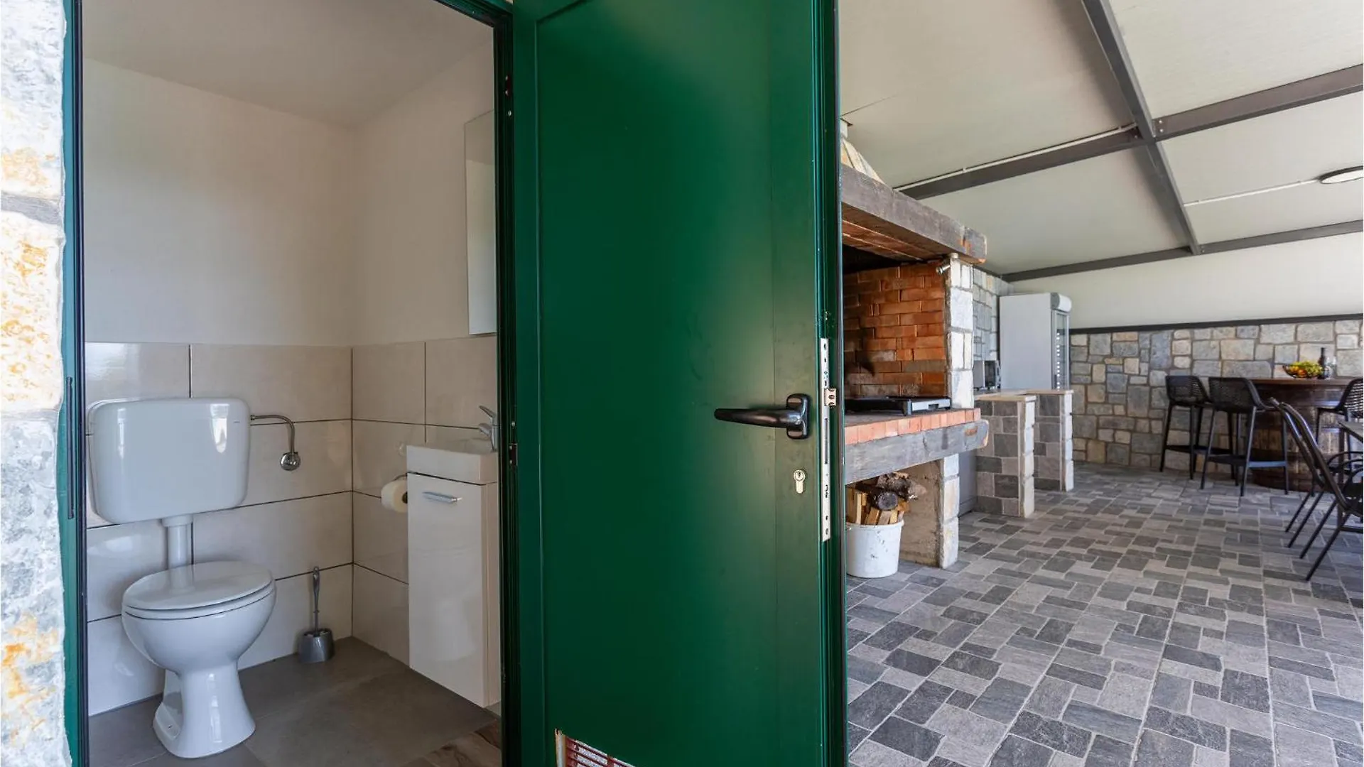 Nice Home In Smrika With Kitchen 0*,