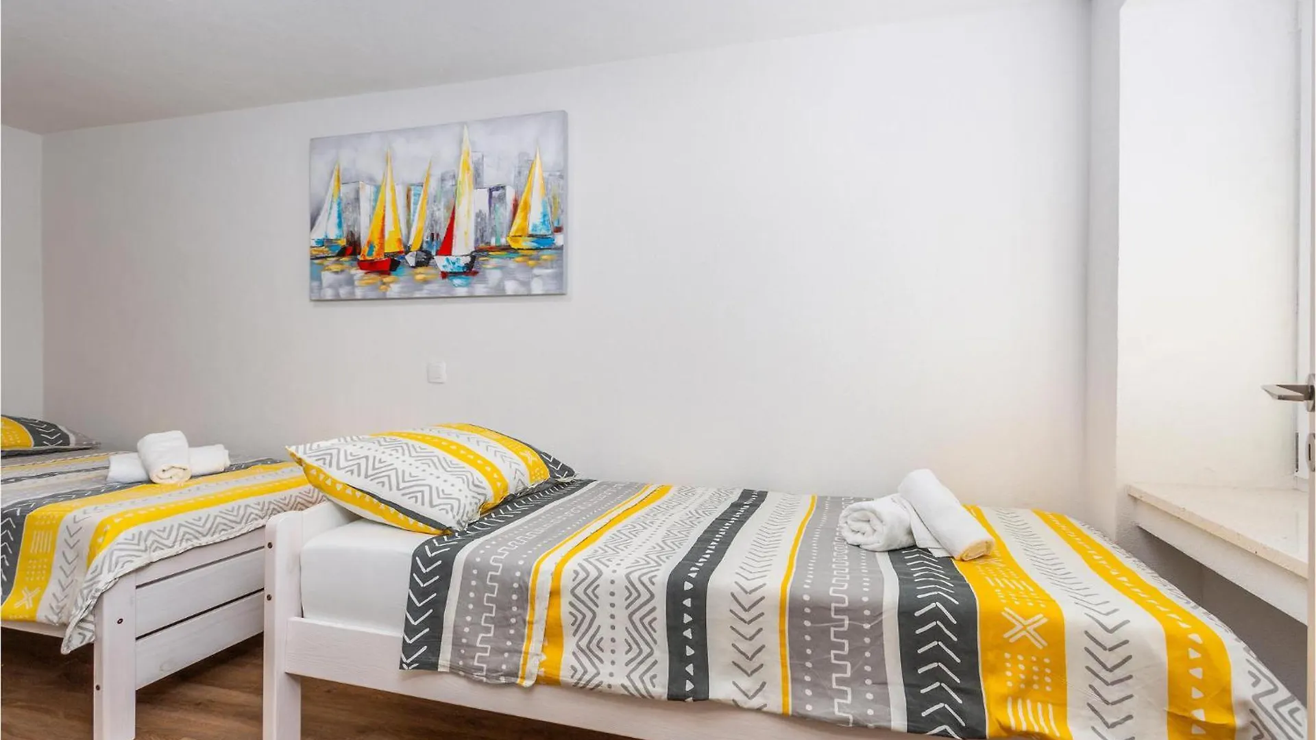 Nice Home In Smrika With Kitchen Croatia